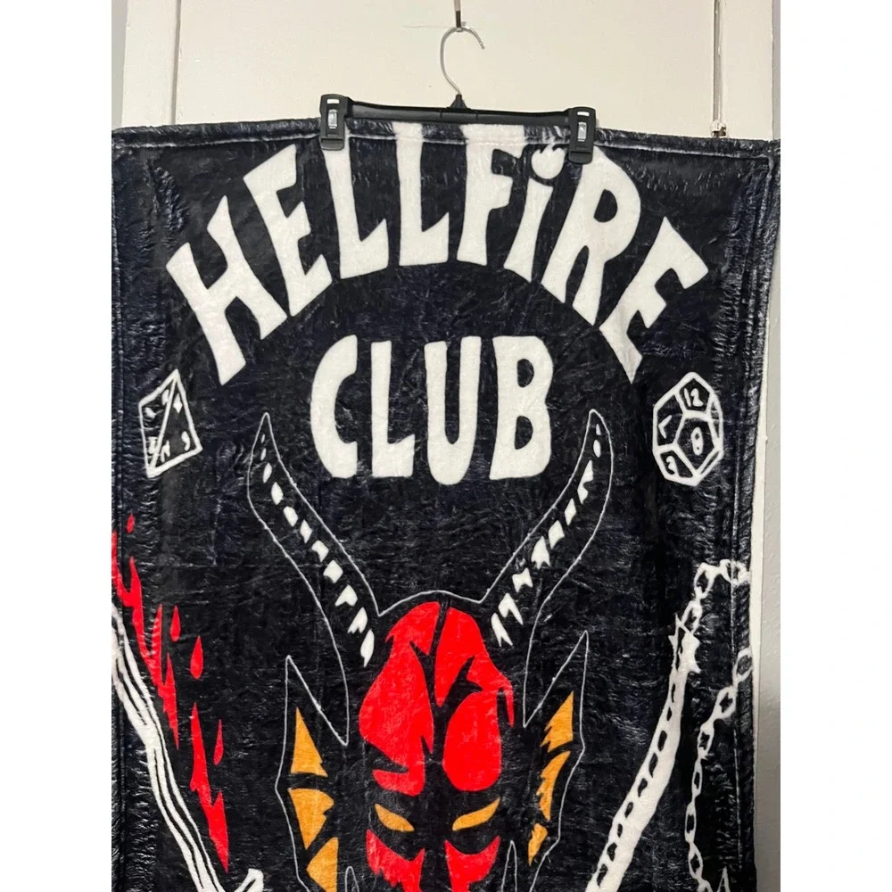 Stranger Things Hellfire Club Fleece Throw Blanket 40x30 Black Red Eddie Munson